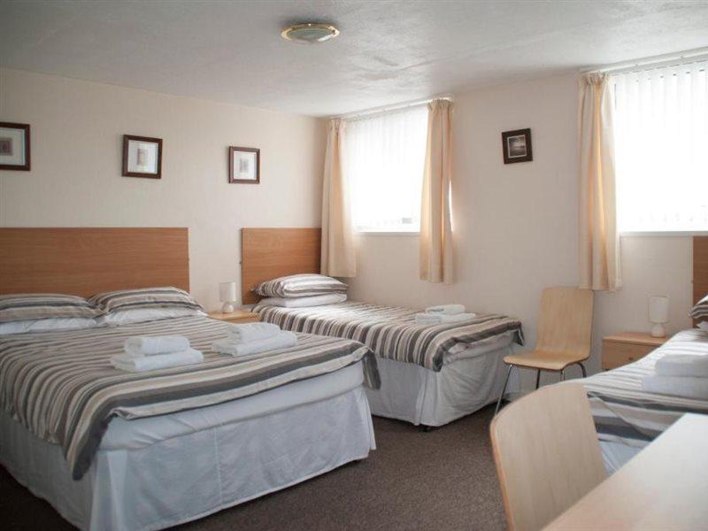 Guest house Chaplins 3*